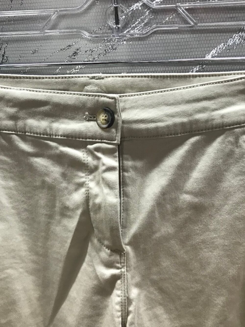 ommy Bahama Women's Khaki Shorts - Picture 2 of 4